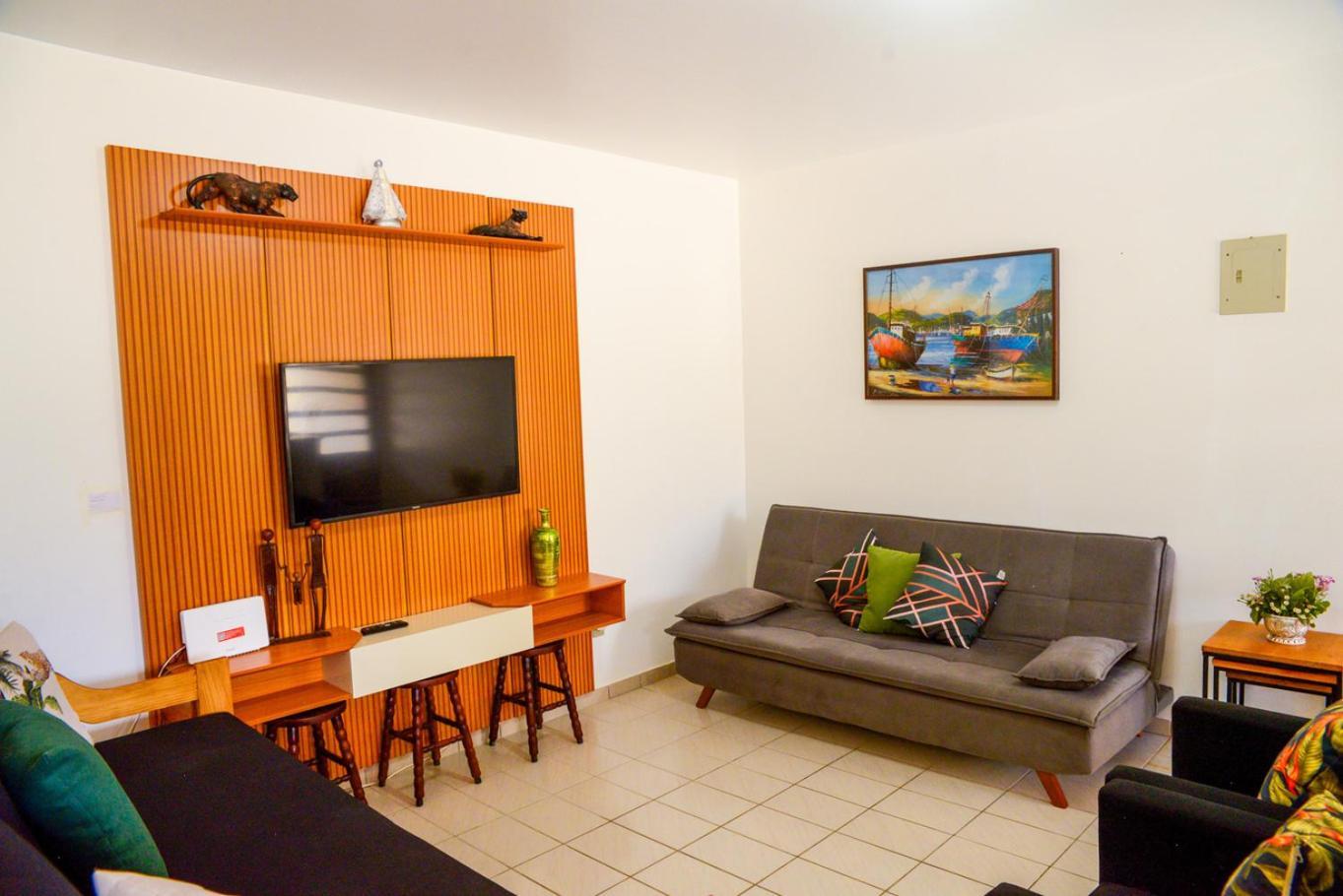 Apto Na Cobertura A 300m Da Grande-ubatuba Apartamento *